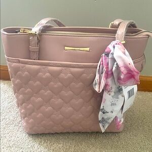 Betsey Johnson Eva Shopper